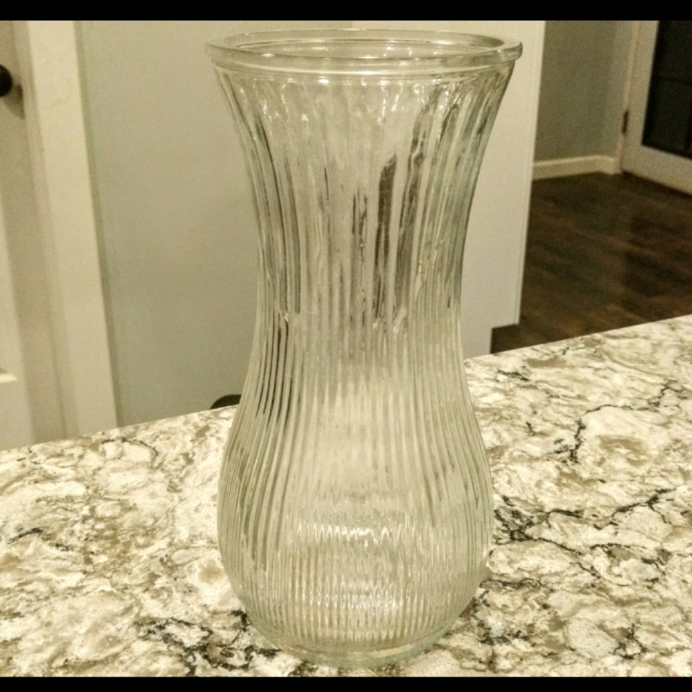 Vintage Hoosier Rippled Vase 4087-A